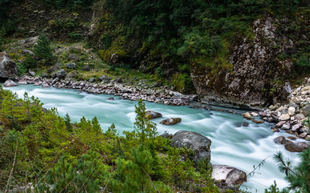 The-Himalayas-Getting-There-Dudh-Koshi-River