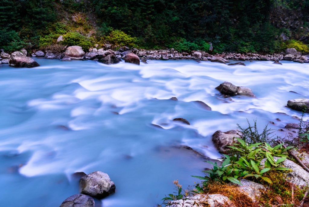 The-Himalayas-Getting-There-Dudh-Koshi-River2