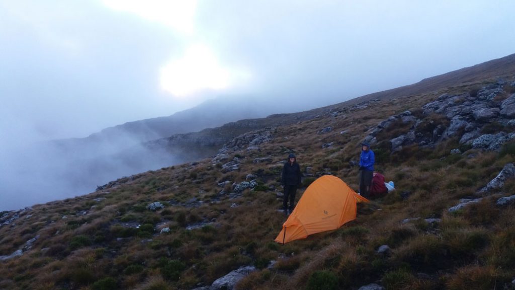 cockade-pass-day-2-escarpment-camp