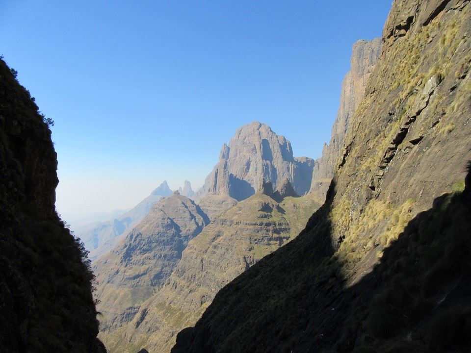 drakensberg-xeni-pass-pyramid-column-cockade