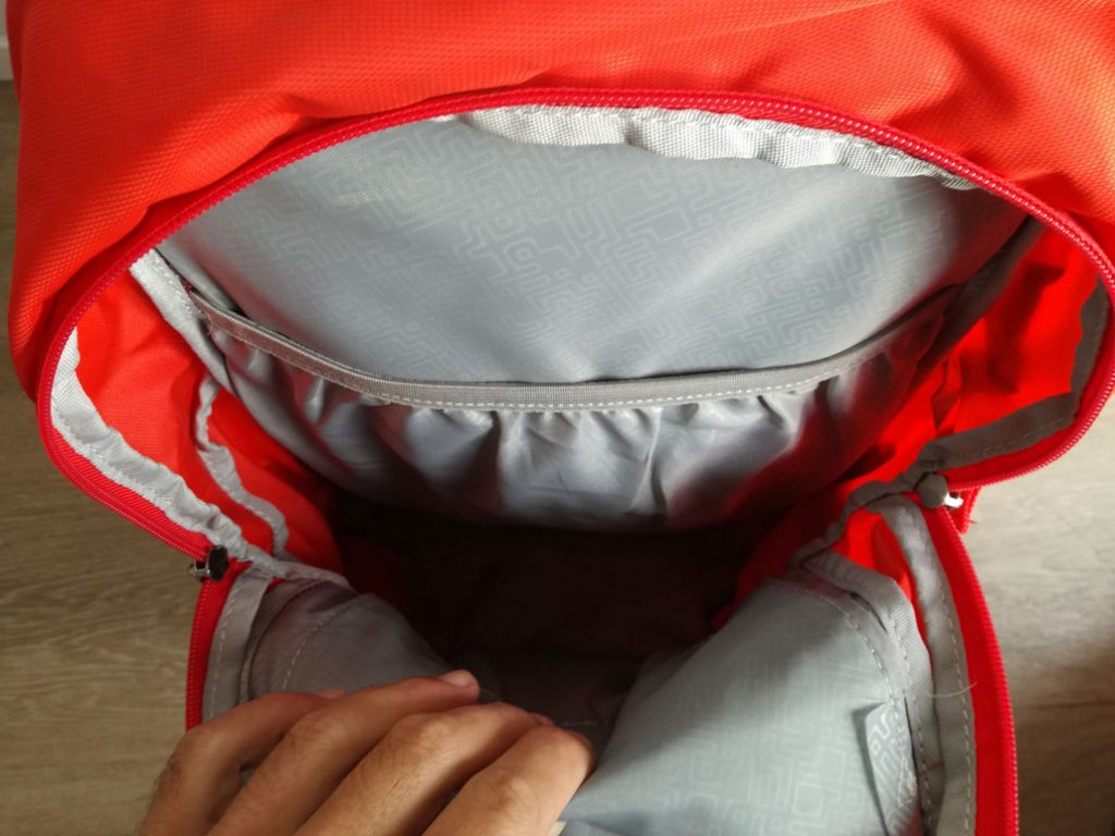 first-ascent-flash-25l-main-compartment