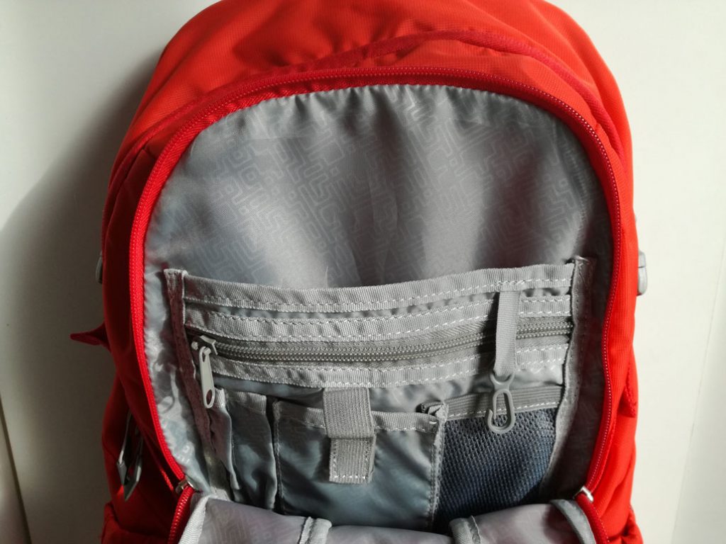 first-ascent-flash-25l-storage-compartments