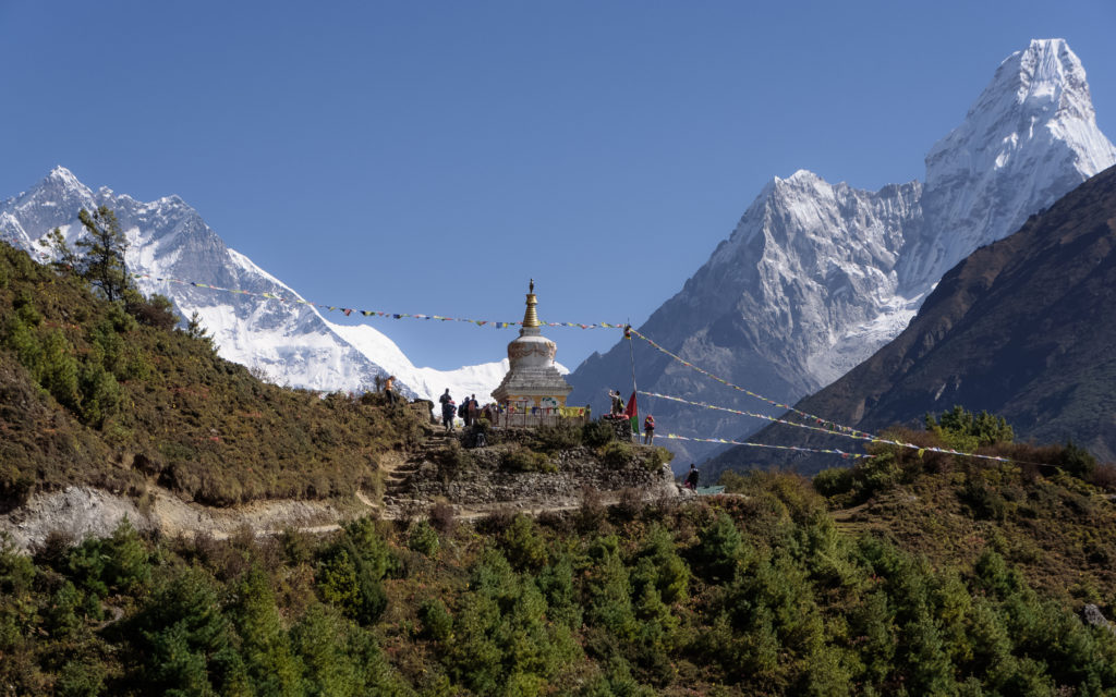 himalayas-stupa-tengboche