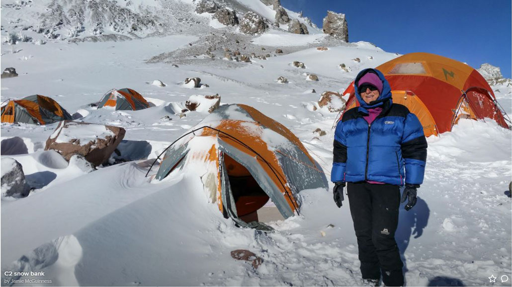 hiking-tents-snow