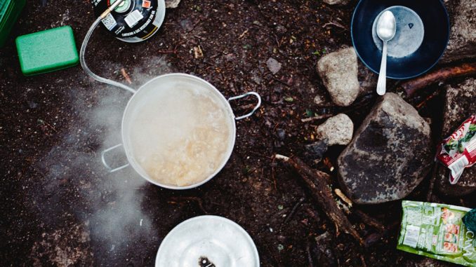 best-hiking-recipes-steaming-pot
