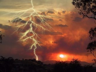 lightning-safety-afternoon-thunderstorm